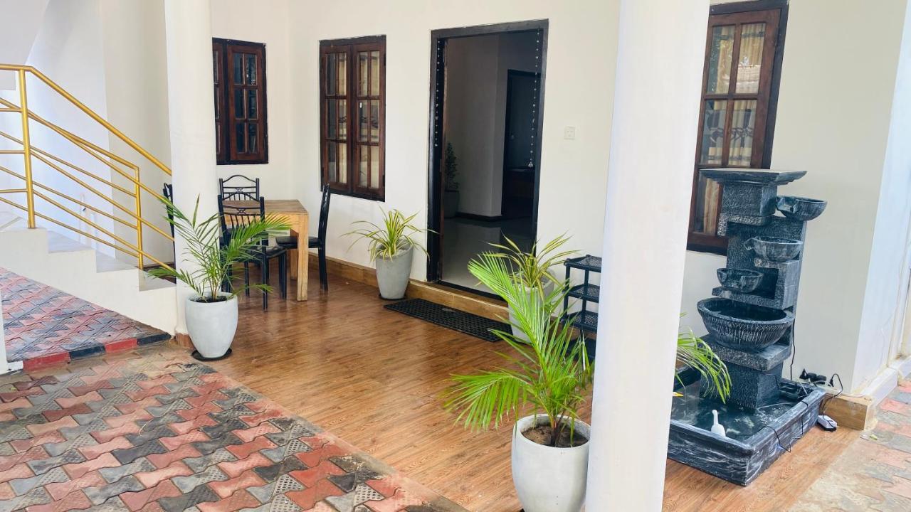 Lali Beach Villa Trincomalee Ngoại thất bức ảnh